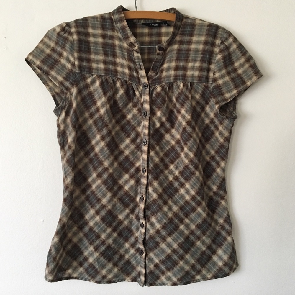 A.N.A. Cap sleeve plaid button down blouse